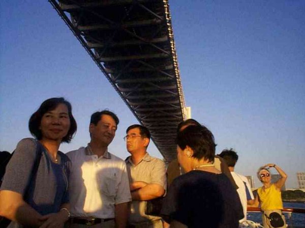 ������09