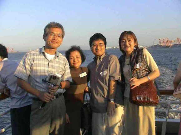 ������12