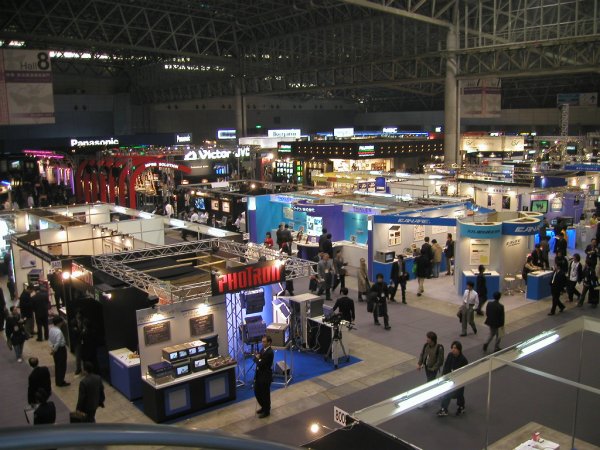 InterBEE���w03