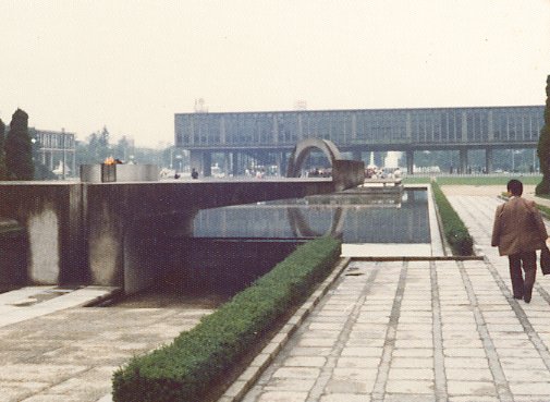 ������25