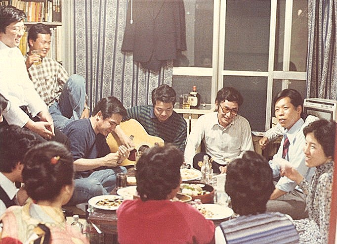 ������12