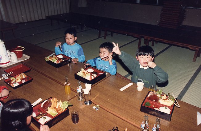 ������18