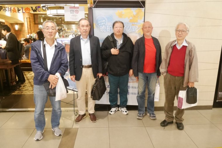 ������01