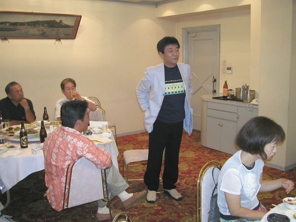 ������18