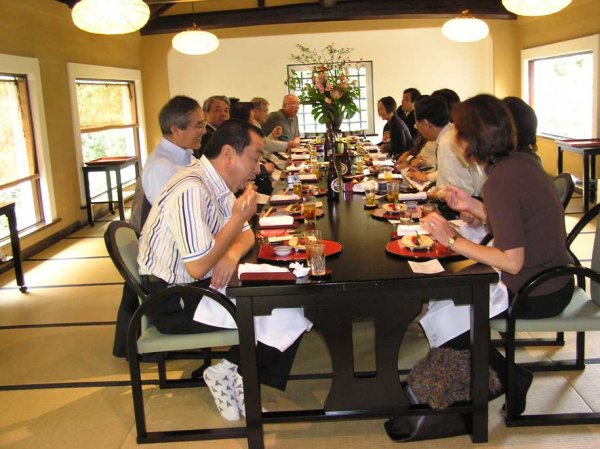 ������01